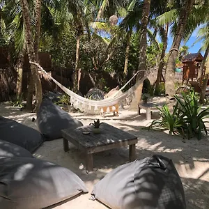 https://kitesurfers-paradise-condo-jacuzzi-deck-pool.allrivieramayahotels.com
